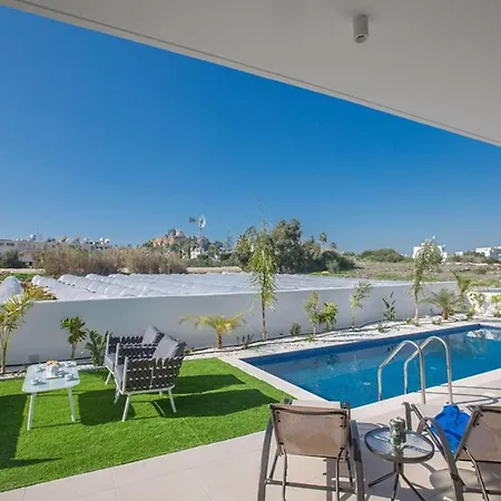 Olive 19 * Protaras